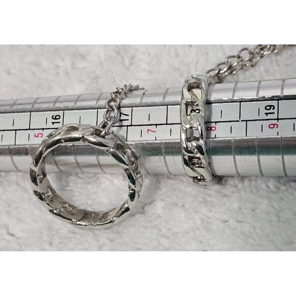 Silver-Tone Double Ring (size 8) Chain Finger Bracelet 7" Polished Metal Links - Picture 7 of 8